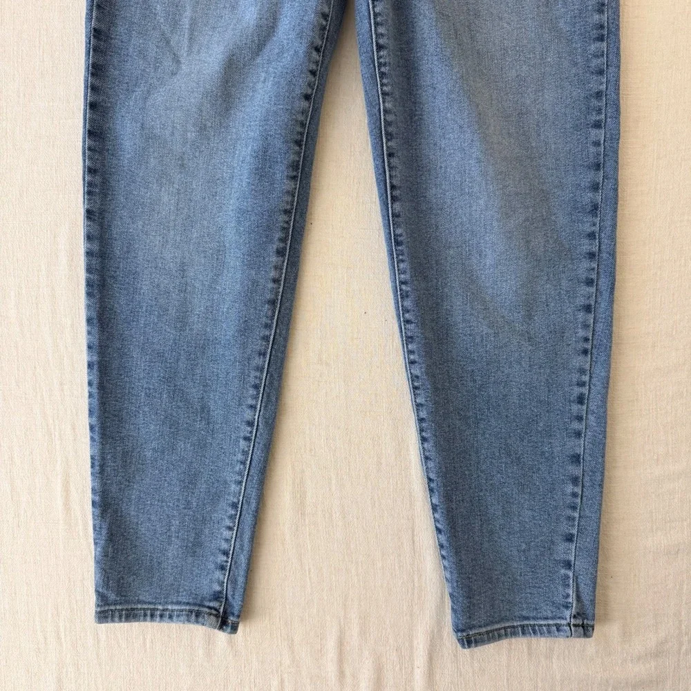 Levi's SilverTab Mom Jeans W28 L27 High Rise Tapered 90s Revival
